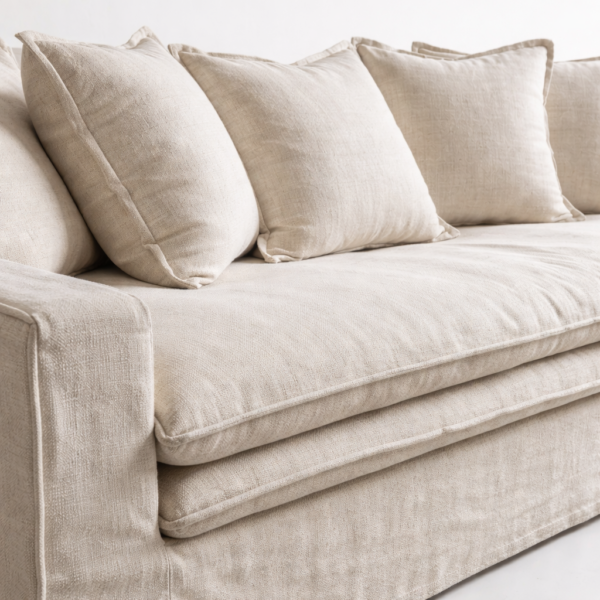 Alternative view of Aira sofa